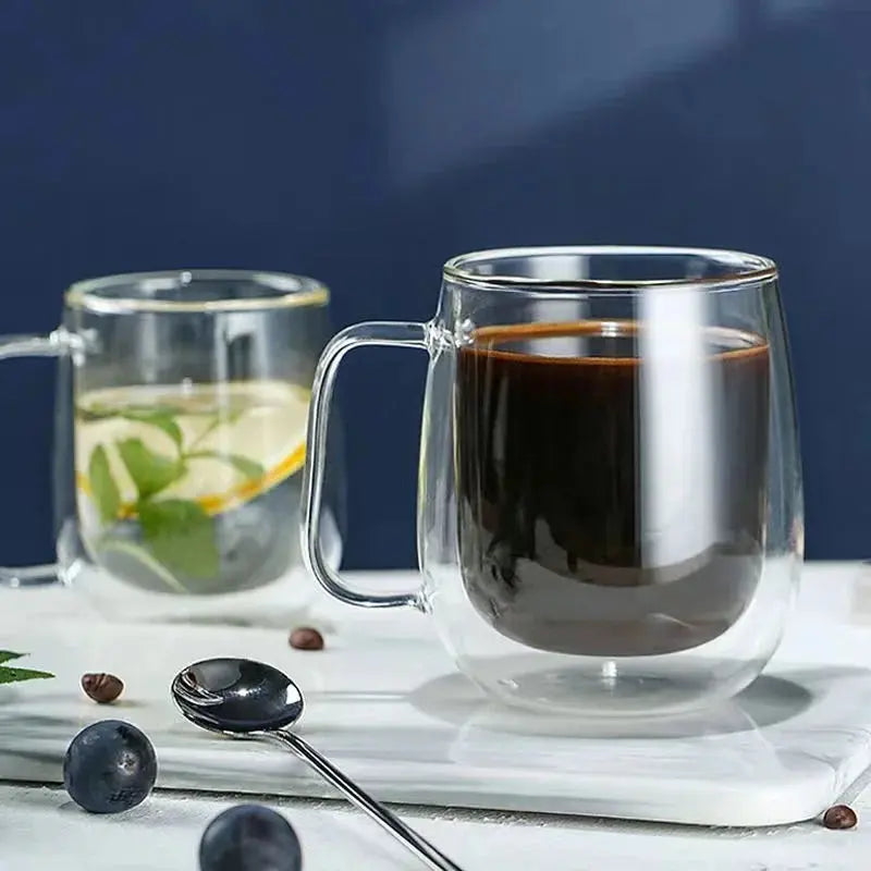 Caneca Minimalista de Vidro Borosilicato Resistente ao Calor e Parede Dupla Casamarella