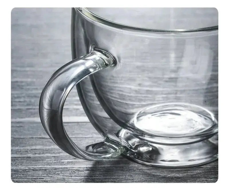 Caneca Minimalista de Vidro Borosilicato Resistente ao Calor e Parede Dupla Casamarella