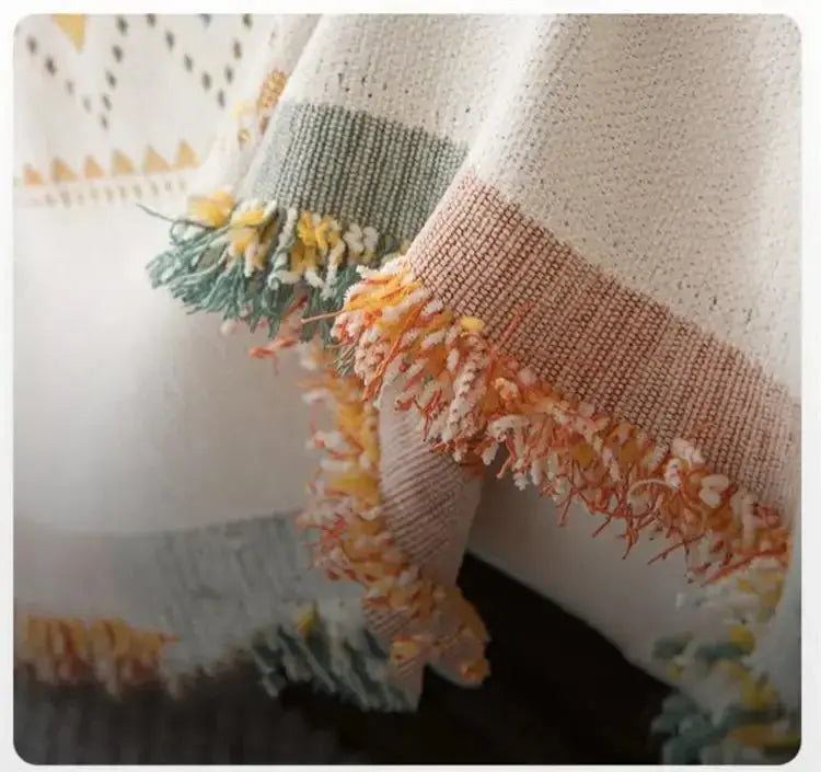 Capa de Sofá Decorativa Boho 100% Poliéster com Estampa Étnica e Franjas Casamarella
