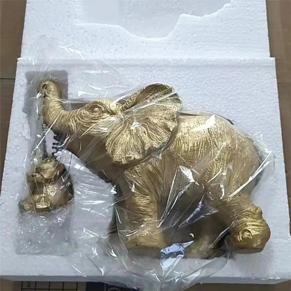 Estatueta Decorativa de Elefante Dourado Mãe e Filhote no Balanço Casamarella