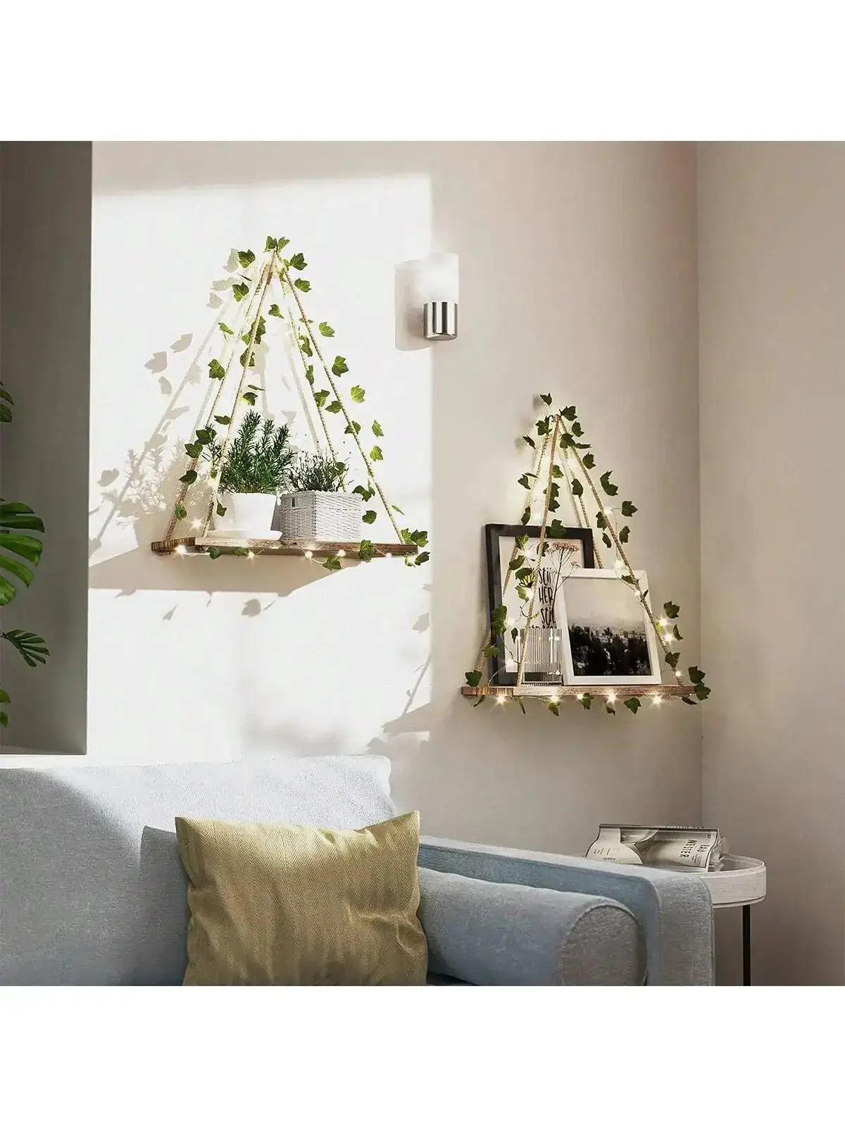 Prateleira de Corda Triangular com Luzes Decorativas e Folhagens Casamarella