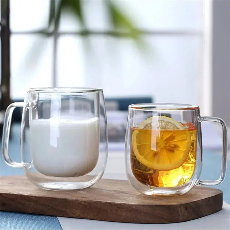 Caneca Minimalista de Vidro Borosilicato Resistente ao Calor e Parede Dupla Casamarella
